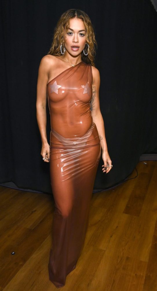 Rita Ora új ruhája