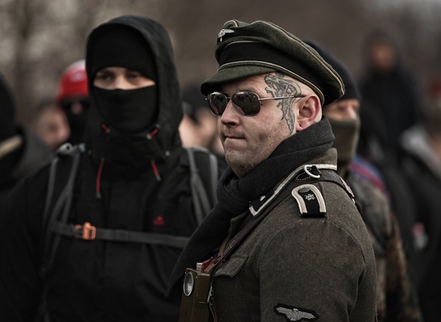Több száz neonáci gyűlt össze a Bécsi kapu téren