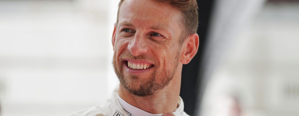 A Forma-1 világbajnok Jenson Button Guinness-rekorder lett