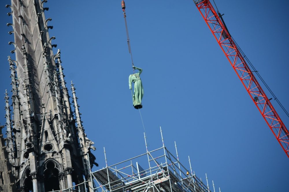 Nem készül el a Notre-Dame felújítása a játékokig