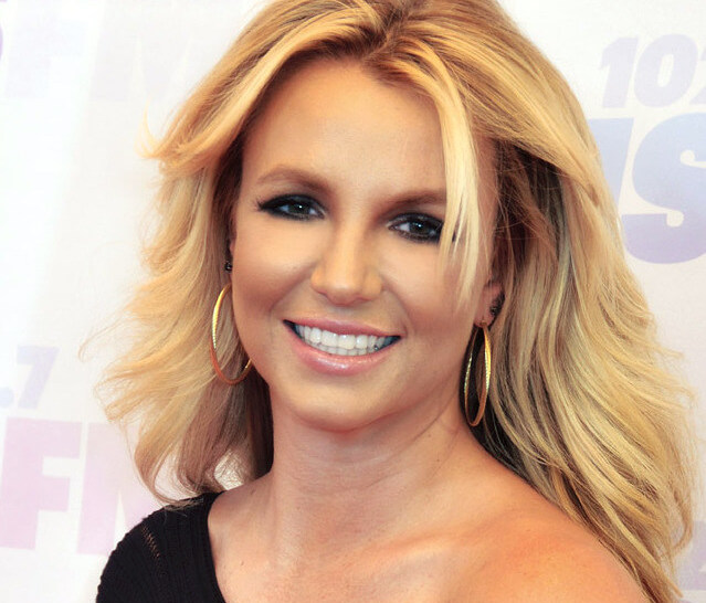 Jön Britney Spears brutálisan őszinte könyve