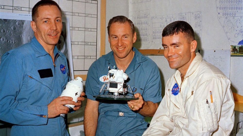 Meghalt az Apollo 13  parancsnoka