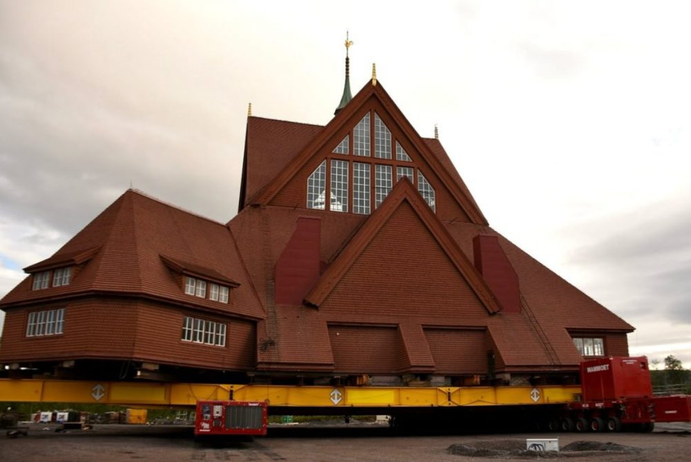 Költözik a templom