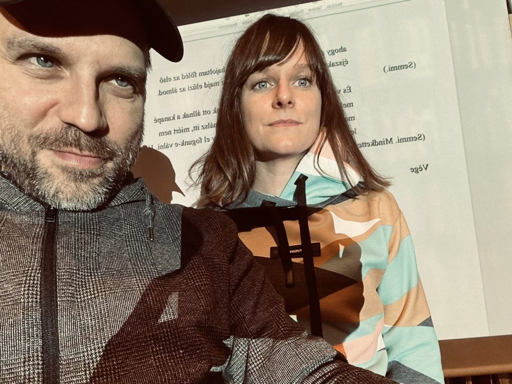 Nem sima éjszaka: Ex