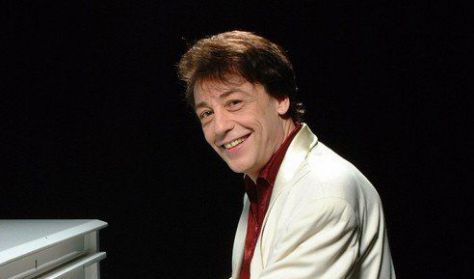 Fenyő Sétány a Szent István parkban?