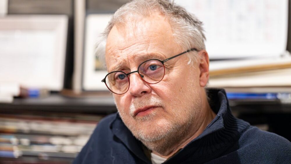 Miért vonult vissza Máté Gábor?